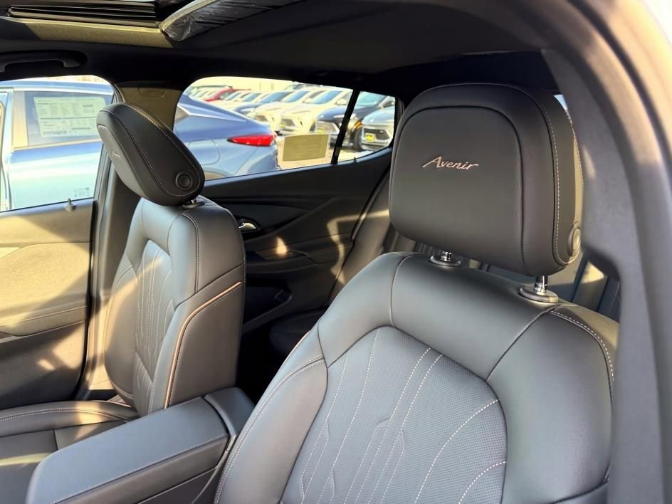 New 2026 Buick Envista Avenir FWD image 10