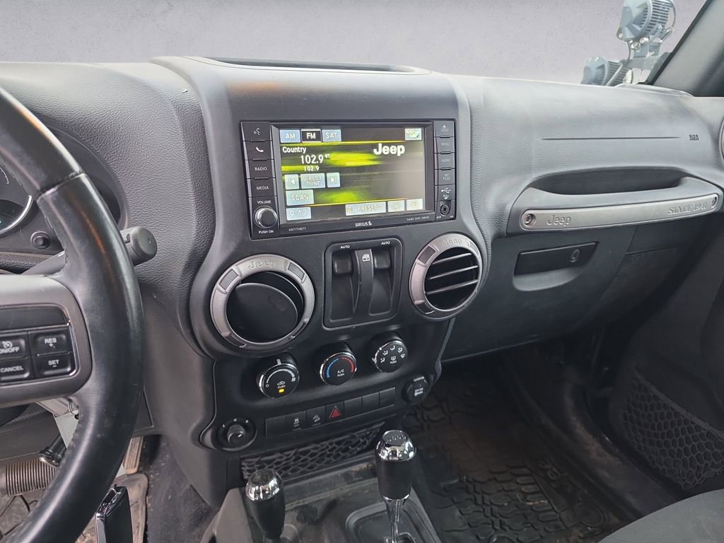 Used 2016 Jeep Wrangler Sport image 11