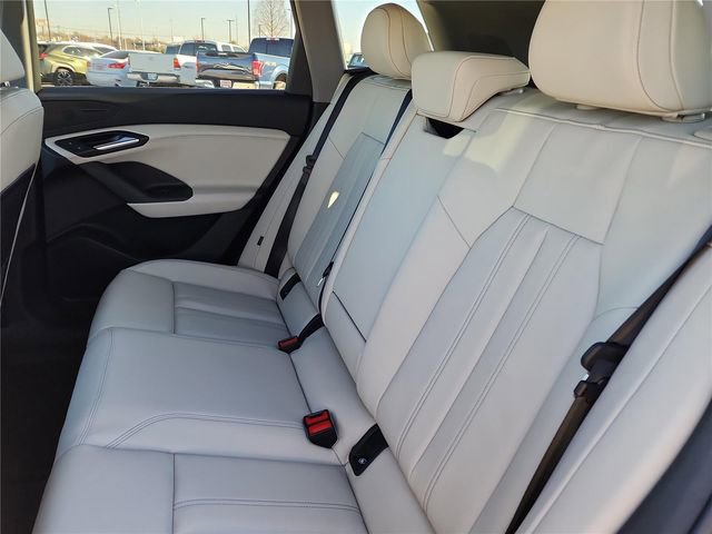 New 2025 Audi Q6 e-tron Premium AWD/4WD image 22