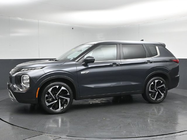 Used 2025 Mitsubishi Outlander SE AWD/4WD image 4