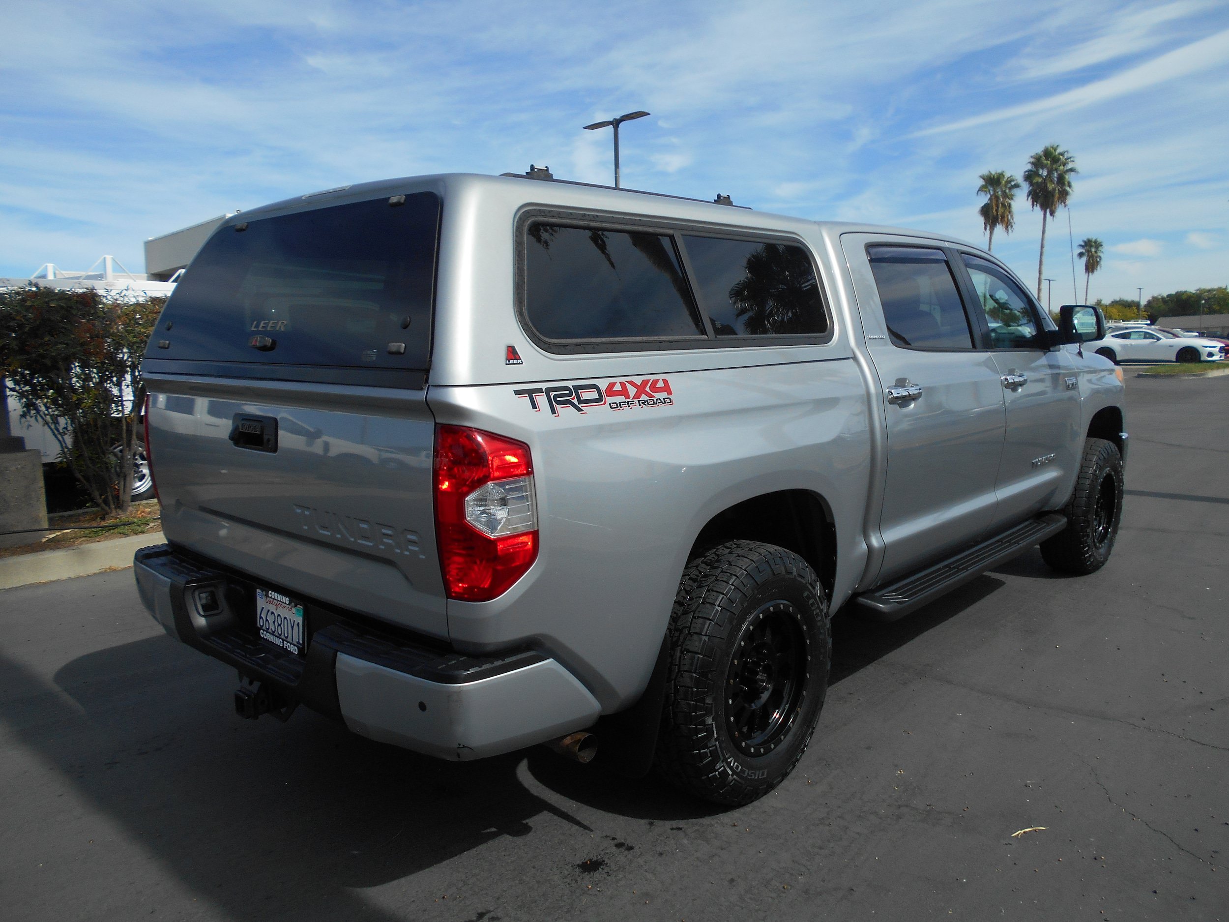 Used 2016 Toyota Tundra Limited w/ Limited Premium Package AWD/4WD image 8