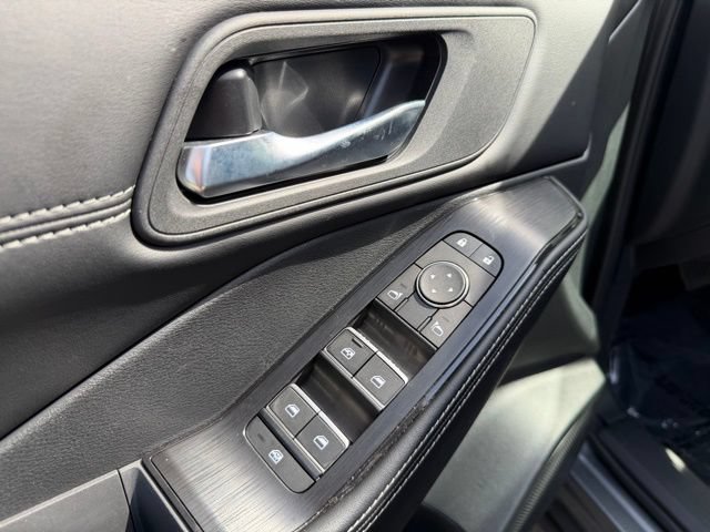 Used 2025 Nissan Rogue SL AWD/4WD image 17