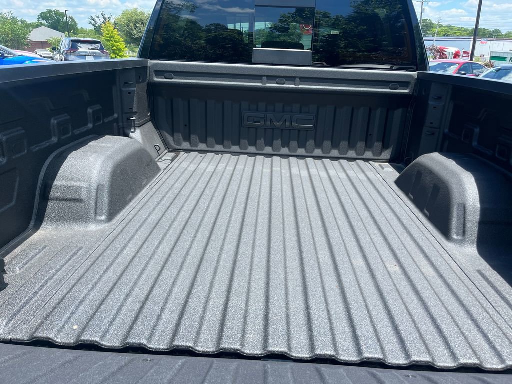 Used 2025 GMC Sierra 1500 AT4 w/ AT4 Premium Package AWD/4WD image 22