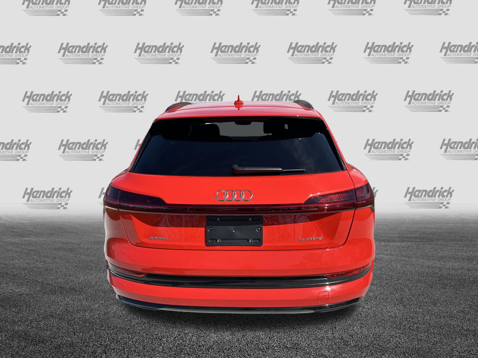 Used 2022 Audi e-tron Premium w/ Convenience Plus Package image 9