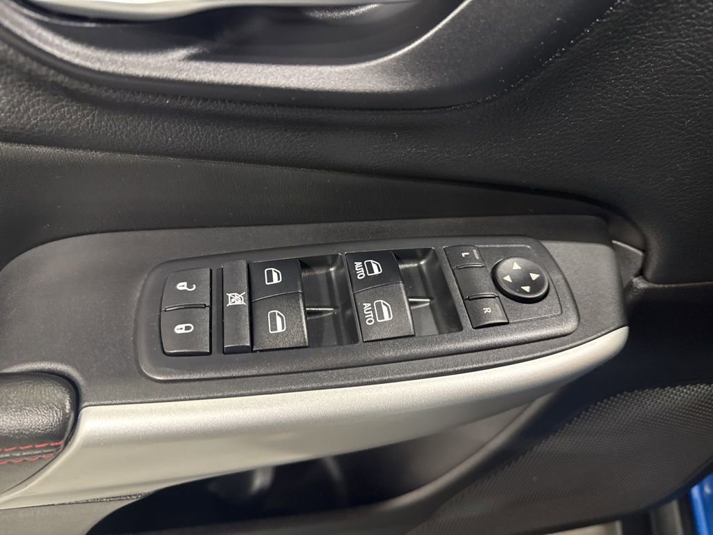 Used 2018 Jeep Cherokee Trailhawk w/ Comfort/Convenience Group image 12