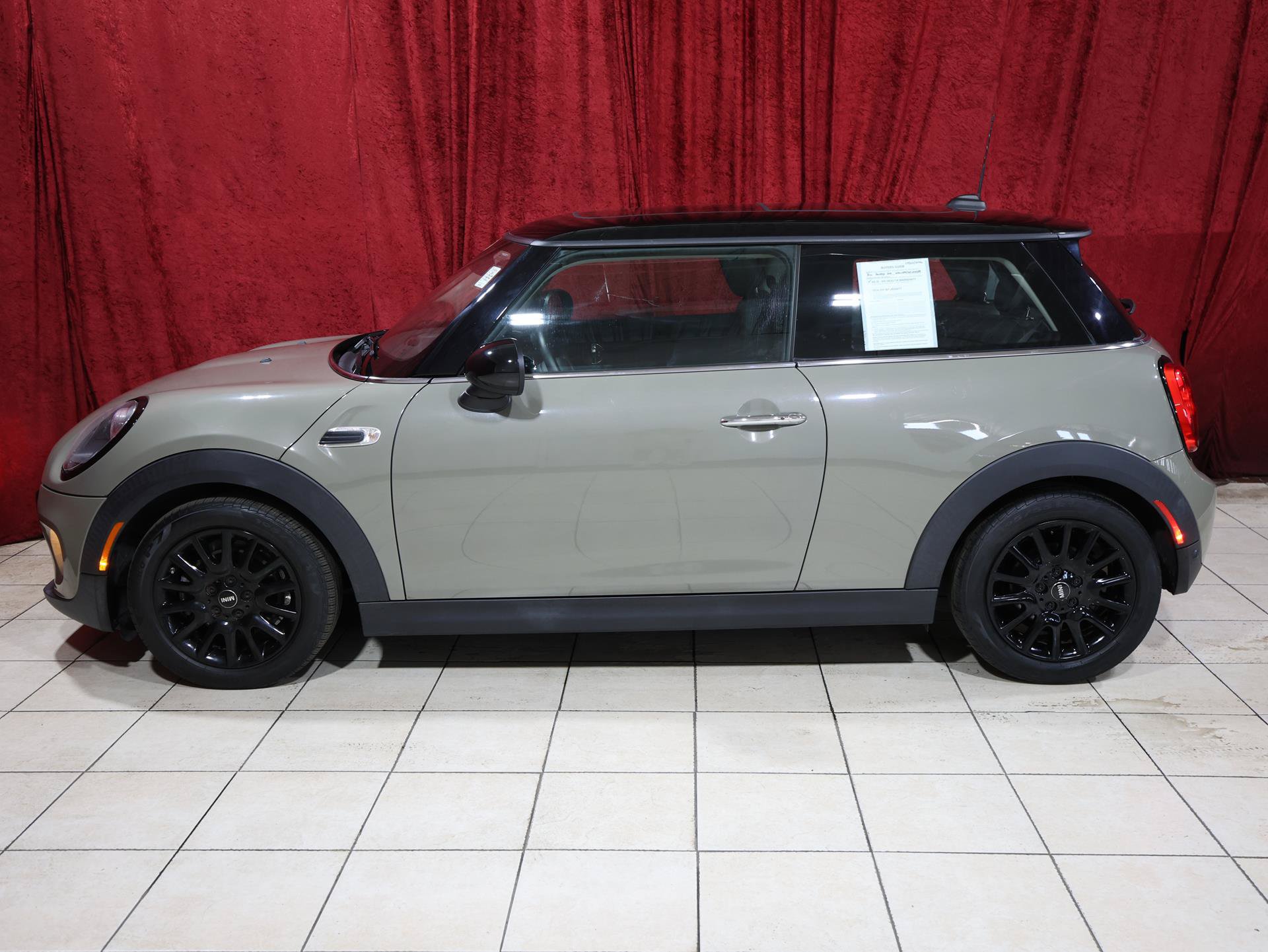 Used 2019 MINI Cooper 2-Door Hardtop FWD image 4