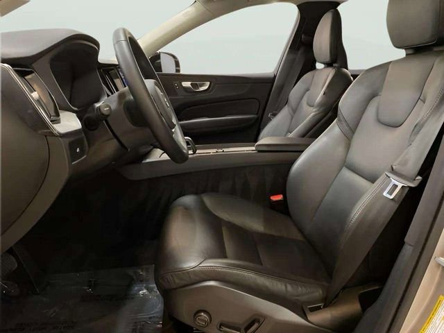 Used 2025 Volvo XC60 B5 Plus AWD/4WD image 60