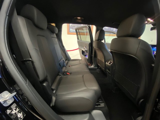 Used 2025 Mercedes-Benz GLB 250 image 14