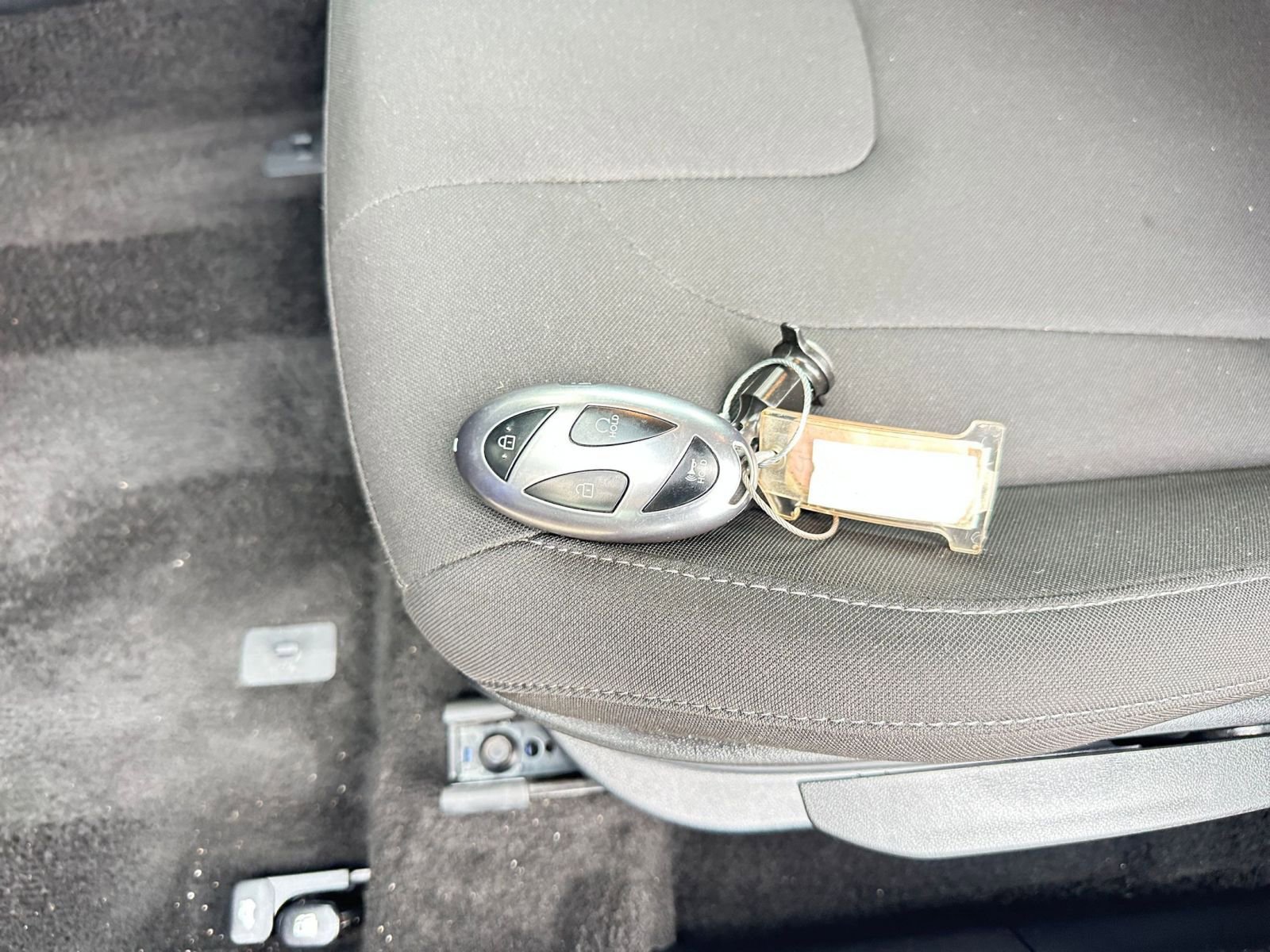 Used 2025 Hyundai Elantra SEL image 23