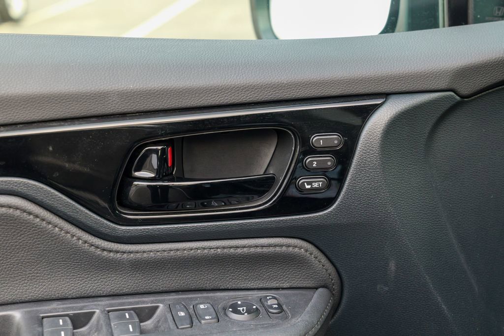 Used 2023 Honda Odyssey Touring image 18
