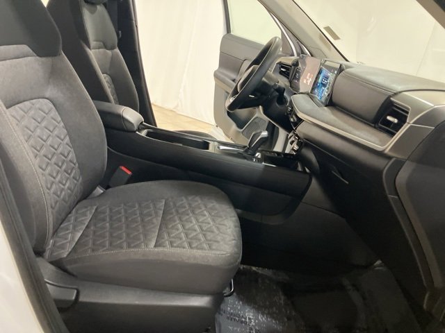 Used 2025 Nissan Kicks SV image 23