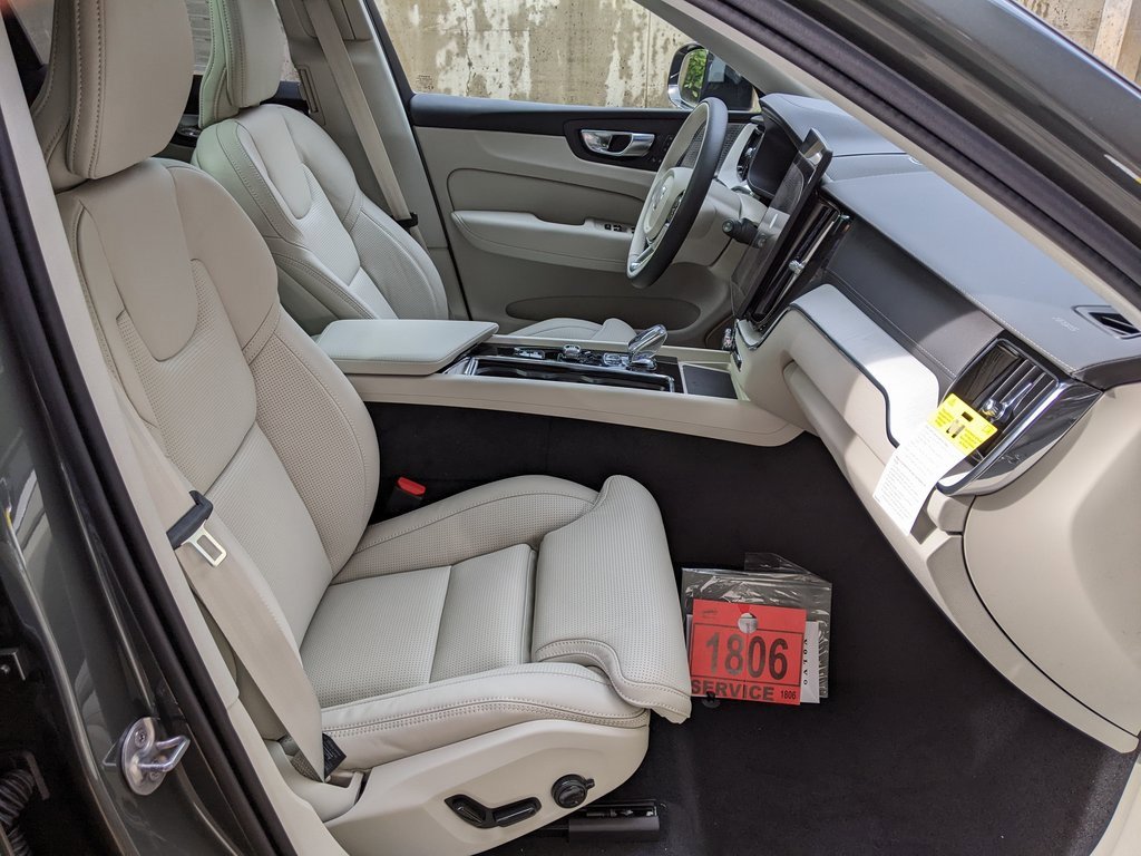 New 2026 Volvo XC60 T8 Ultra image 22