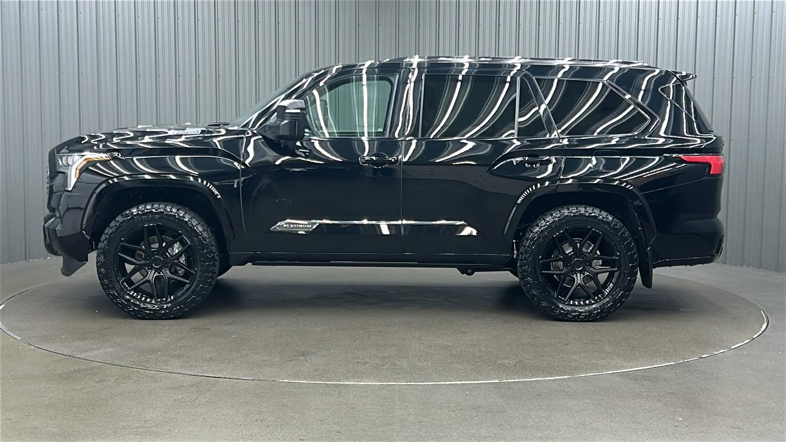 Used 2025 Toyota Sequoia Limited image 2