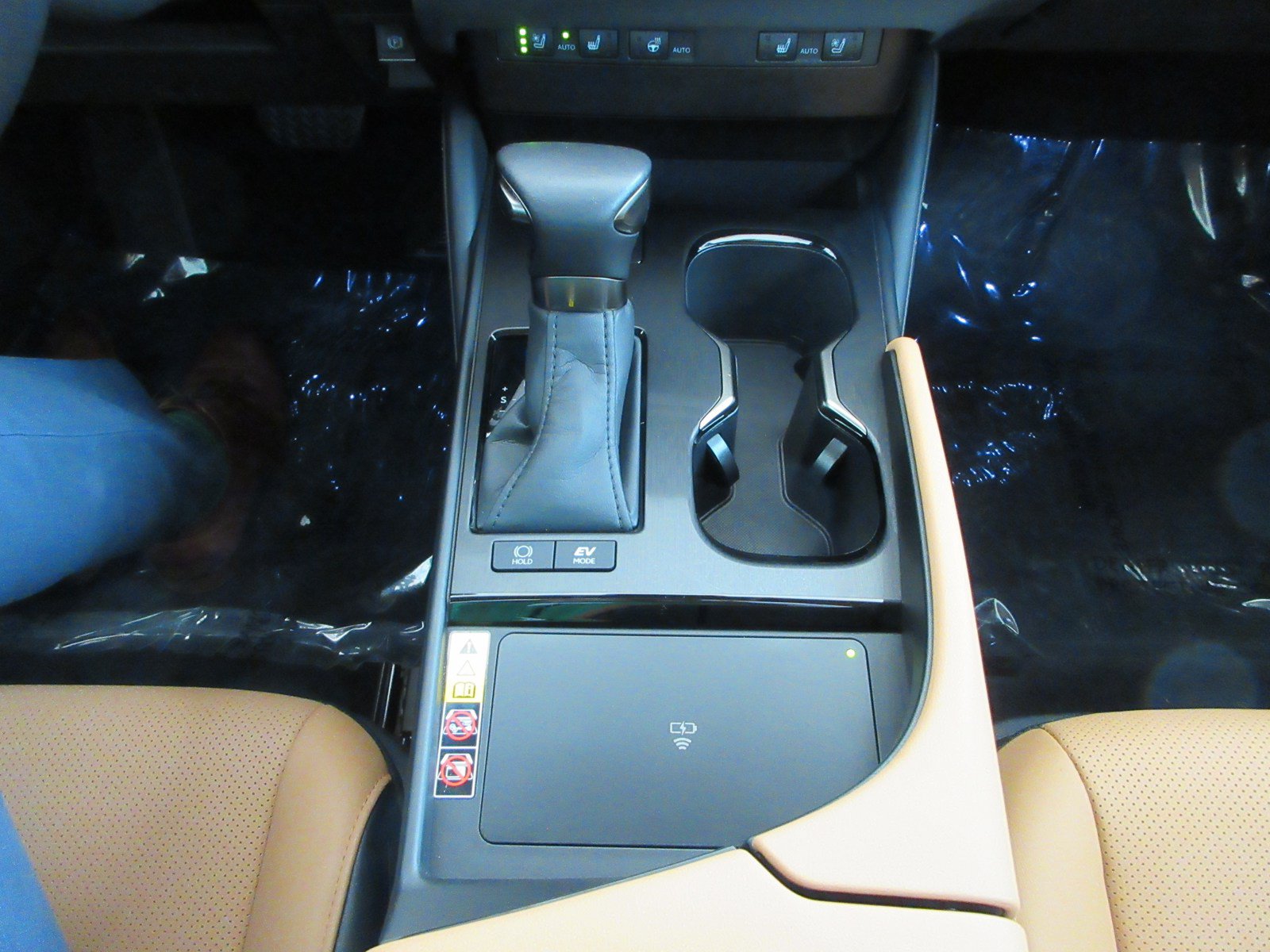 Used 2025 Lexus ES 300h w/ Premium Package FWD image 46