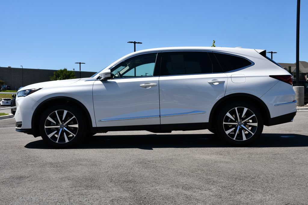 Certified 2026 Acura MDX w/ Technology Package FWD image 4