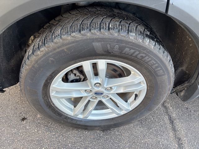 Used 2022 Ford Explorer XLT AWD/4WD image 9