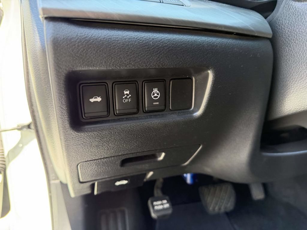 Used 2017 Nissan Maxima 3.5 SL w/ Interior Lighting Package FWD image 27