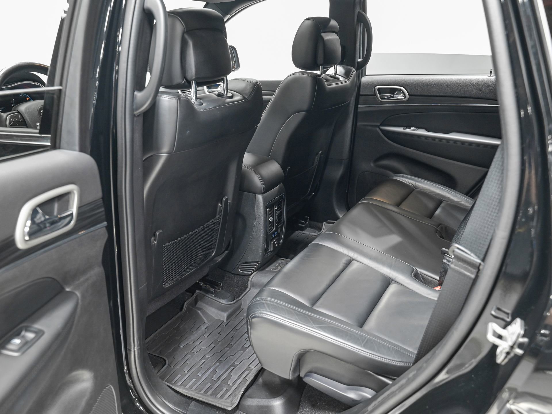 Used 2021 Jeep Grand Cherokee Limited image 27