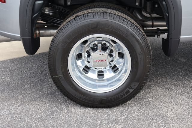 New 2026 GMC Sierra 3500 SLE w/ SLE Value Package AWD/4WD image 11