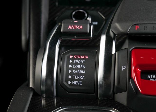 Used 2022 Lamborghini Urus image 15