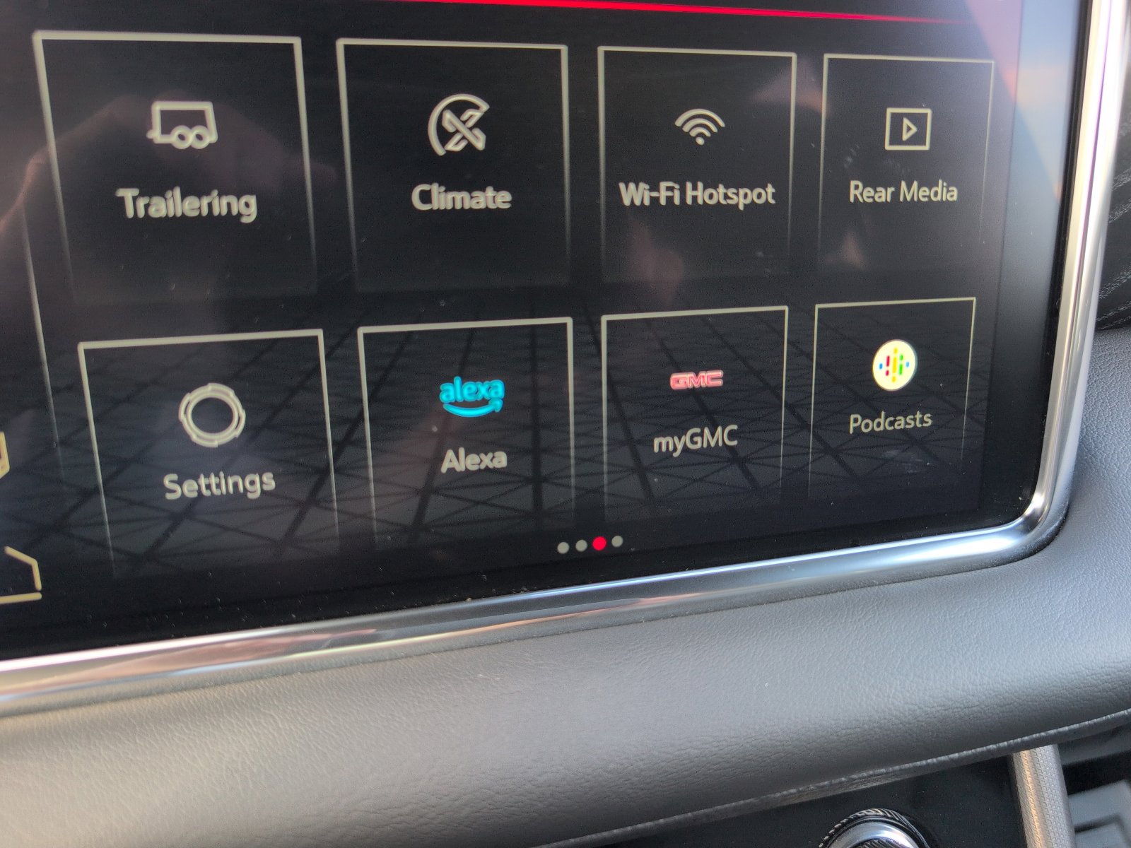 Used 2024 GMC Yukon Denali w/ Advanced Technology Package image 35