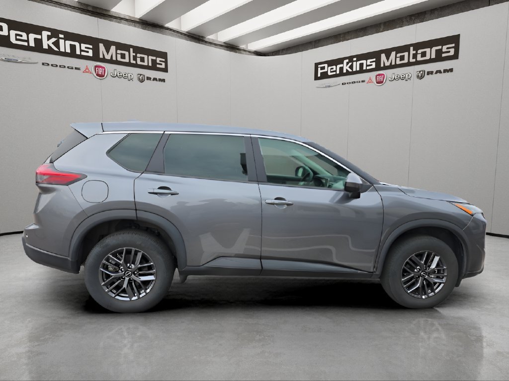 Used 2026 Nissan Rogue SV AWD/4WD image 6