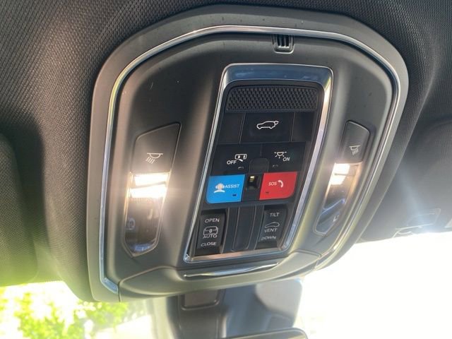 Used 2025 Jeep Grand Cherokee L Altitude image 22