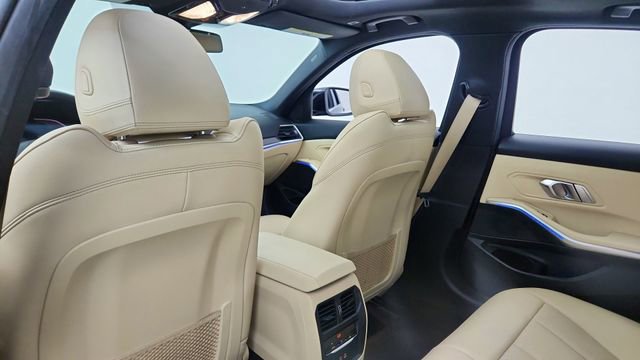 Used 2022 BMW 330i Sedan w/ Driving Assistance Package RWD image 30