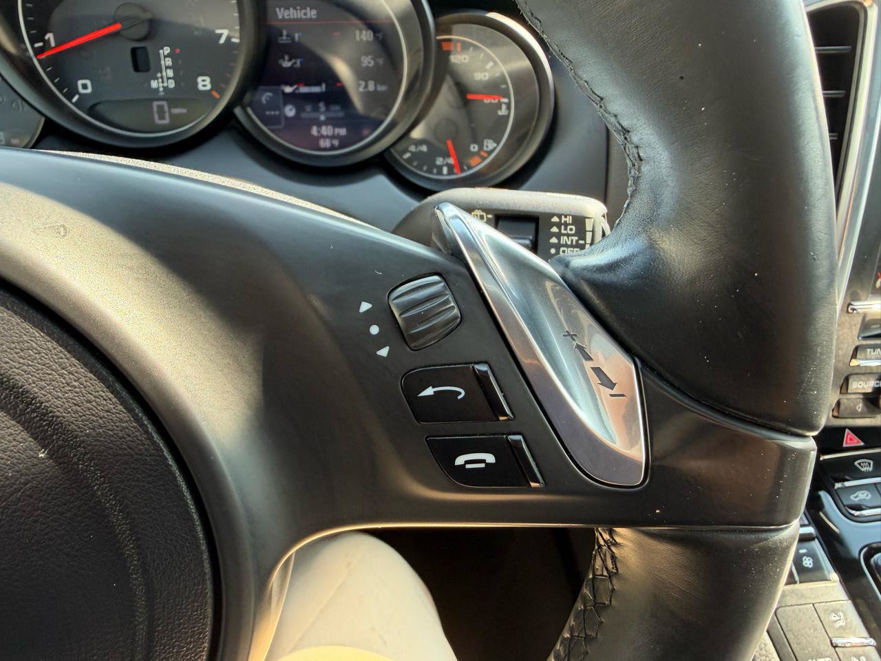 Used 2014 Porsche Cayenne AWD/4WD image 26
