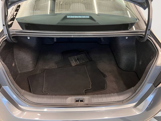 Used 2025 Nissan Altima 2.5 SV FWD image 6