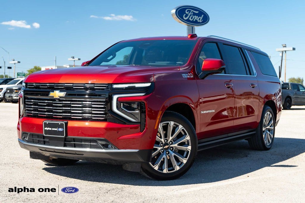 Used 2025 Chevrolet Suburban High Country image 1