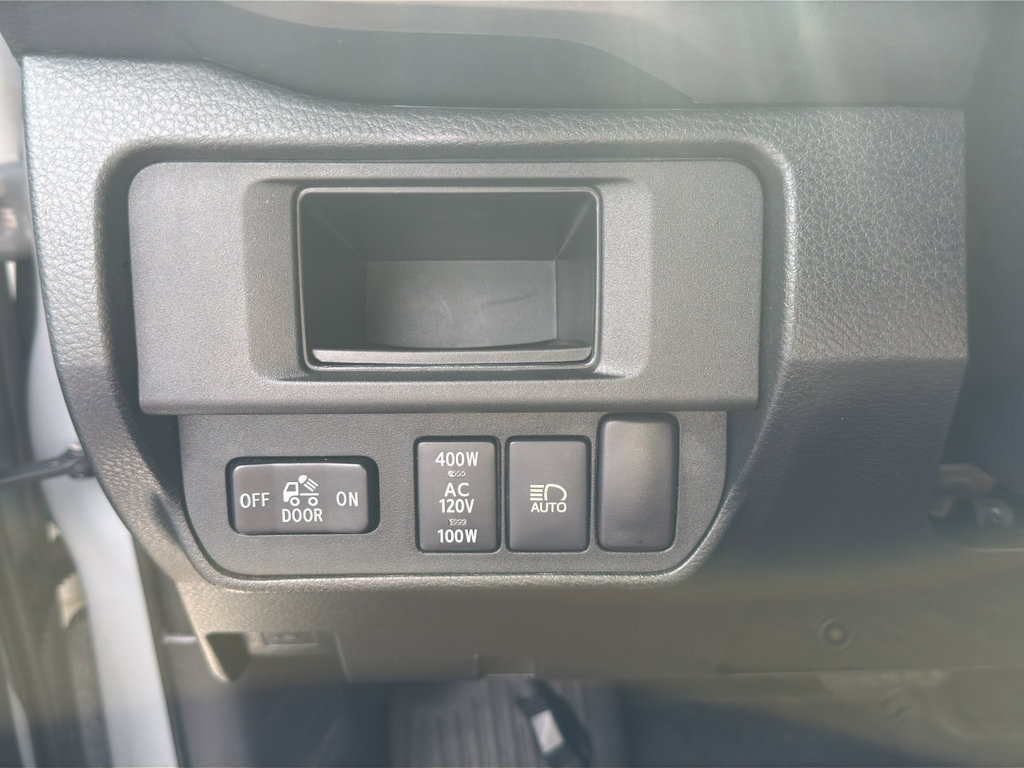 Used 2018 Toyota Tacoma Limited AWD/4WD image 34