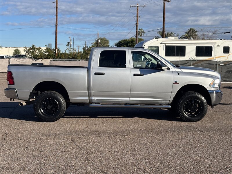 Used 2015 RAM 2500 Tradesman w/ Chrome Appearance Group AWD/4WD image 3
