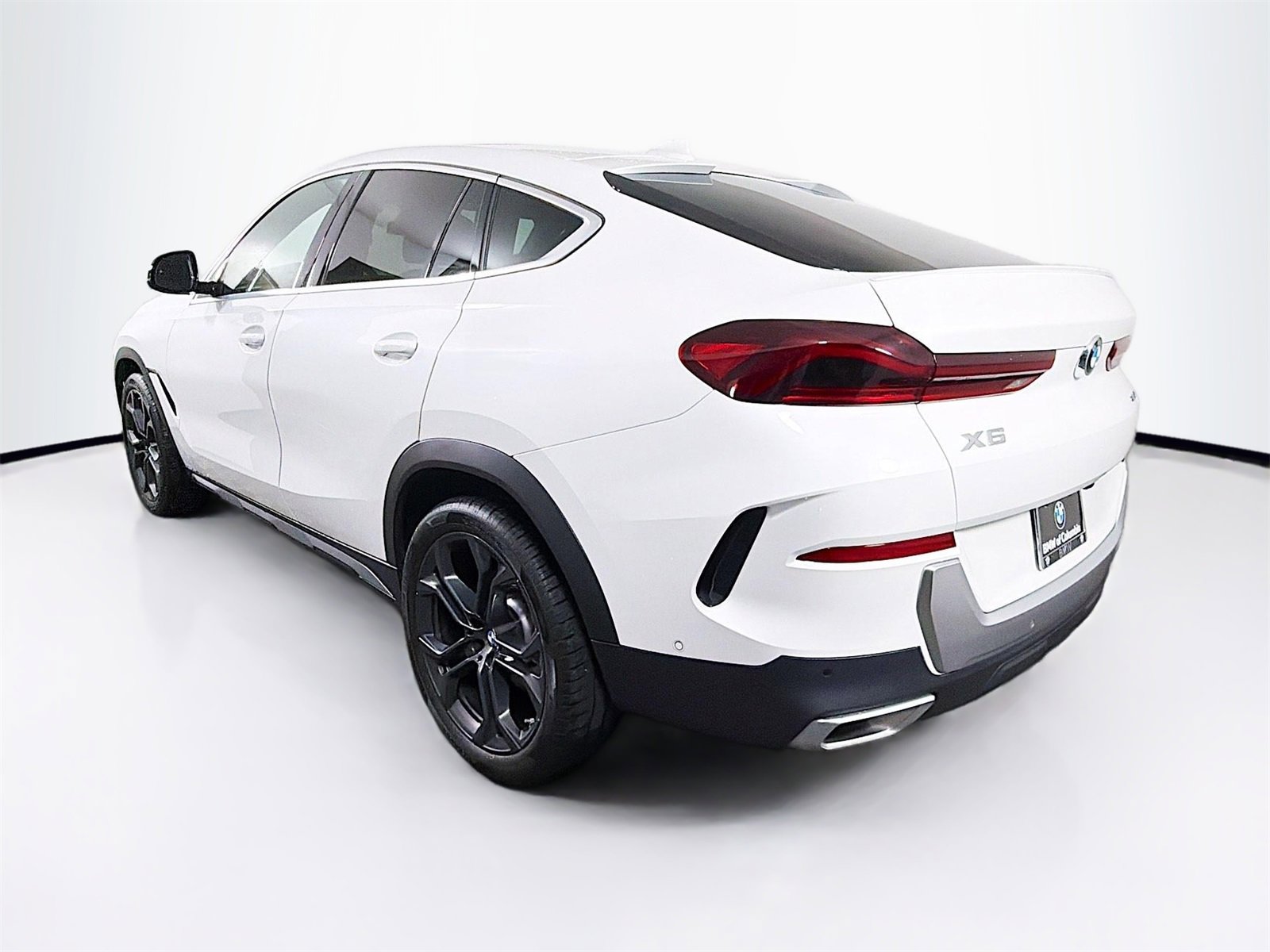 Used 2023 BMW X6 xDrive40i w/ Premium Package image 5