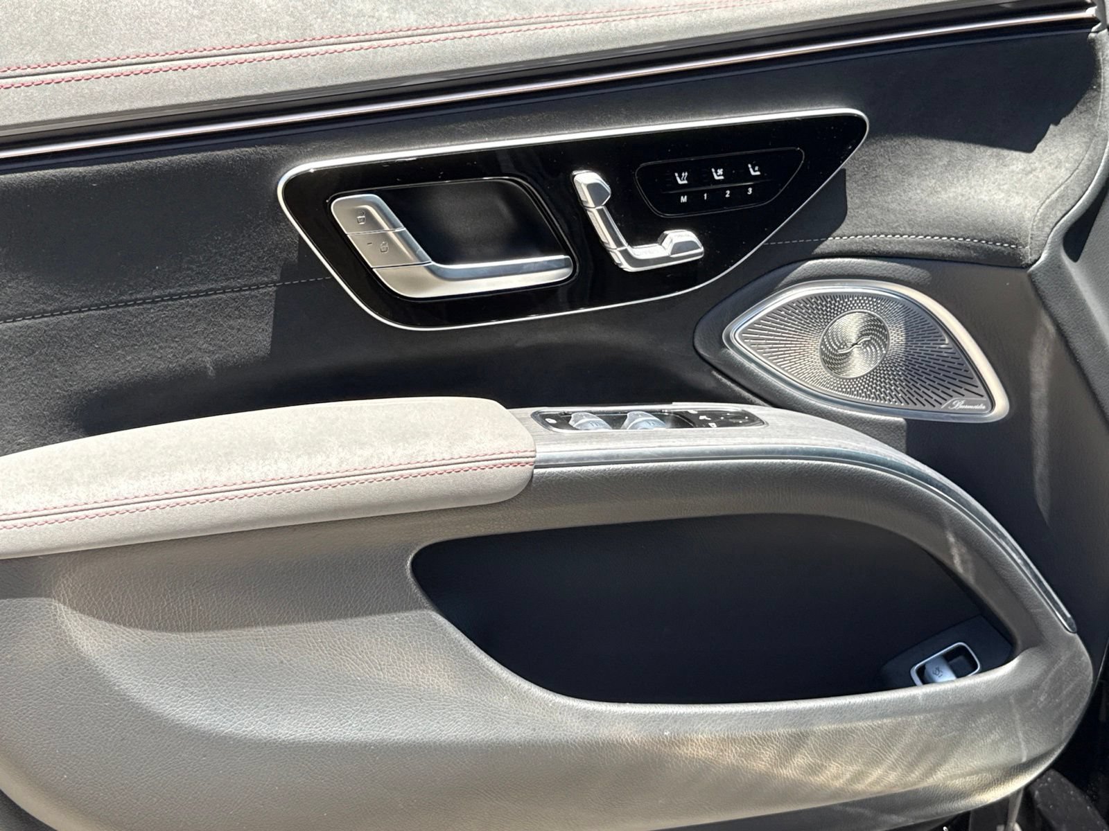 Used 2022 Mercedes-Benz EQS 580 4MATIC Sedan image 21