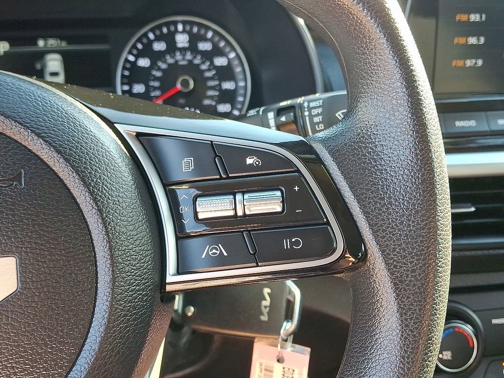 Used 2022 Kia Forte LXS image 21