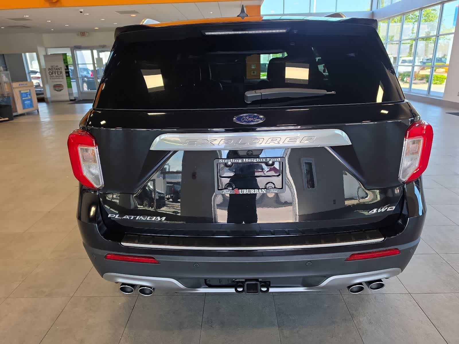 Used 2023 Ford Explorer Platinum w/ Technology Package AWD/4WD image 9