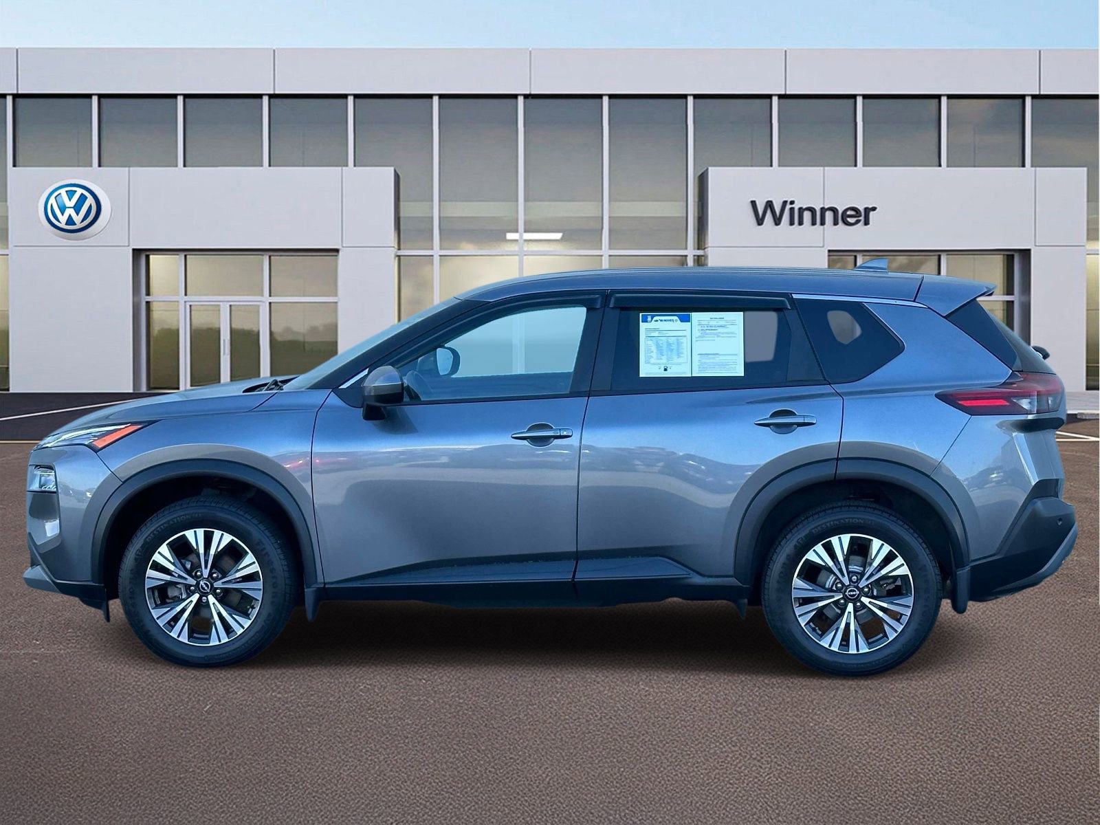 Used 2023 Nissan Rogue SV video 3