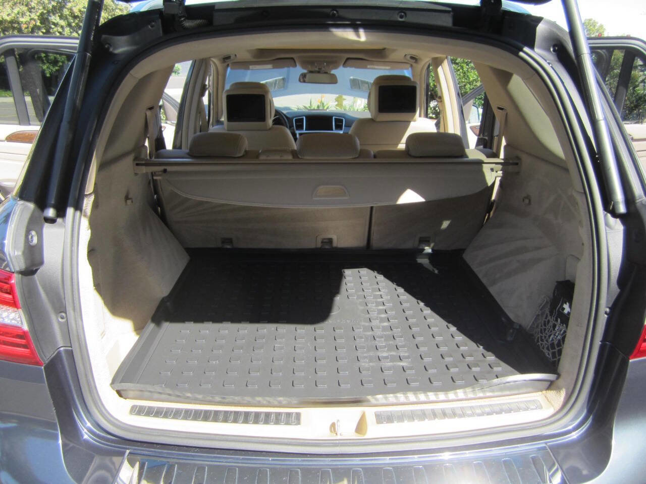 Used 2012 Mercedes-Benz ML 350 ML 350 AWD 4MATIC 4dr SUV image 11