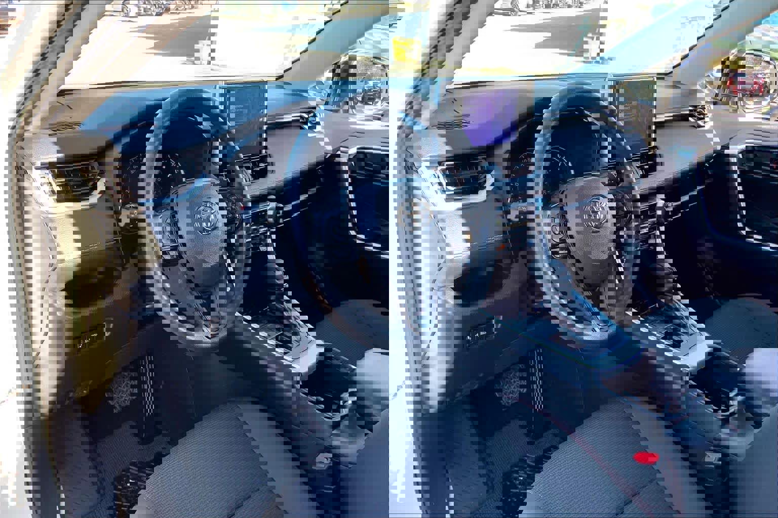 Used 2024 Toyota RAV4 LE image 16