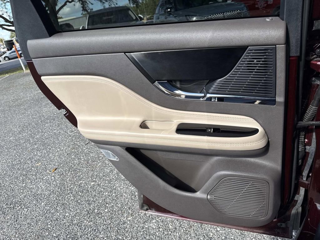 Certified 2020 Lincoln Corsair AWD w/ Premium Package image 13