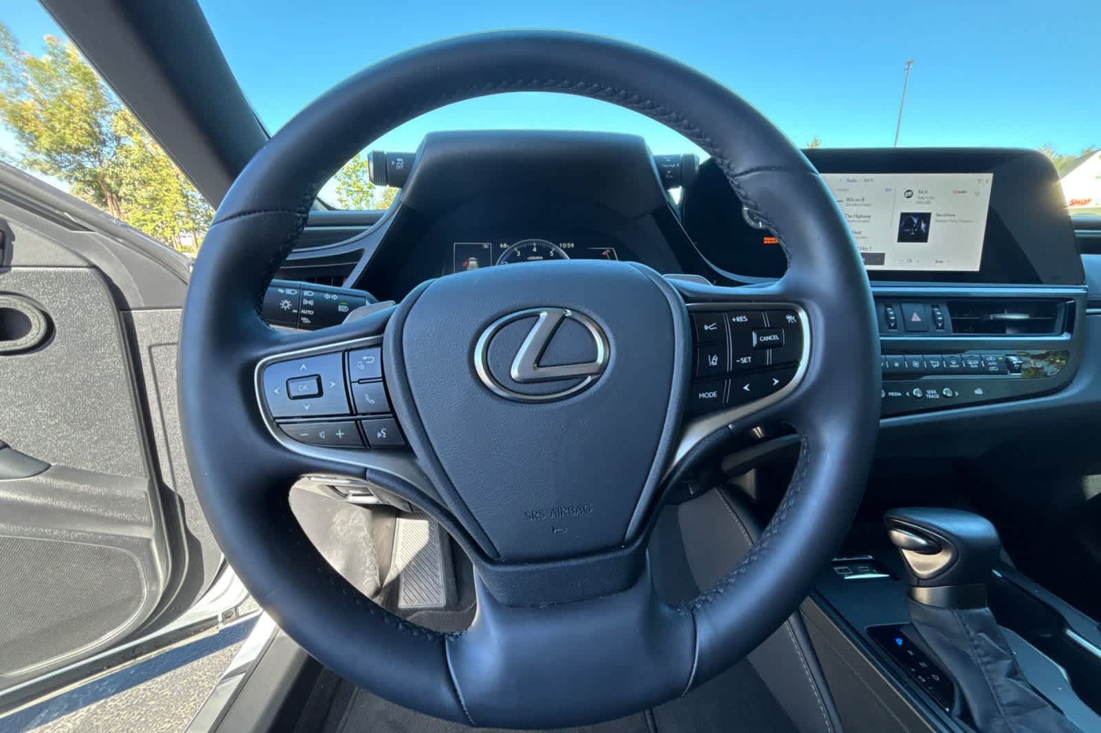 Used 2025 Lexus ES 350 w/ Accessory Package (Z2) FWD image 23