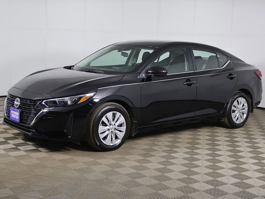 Used 2024 Nissan Sentra S image 5