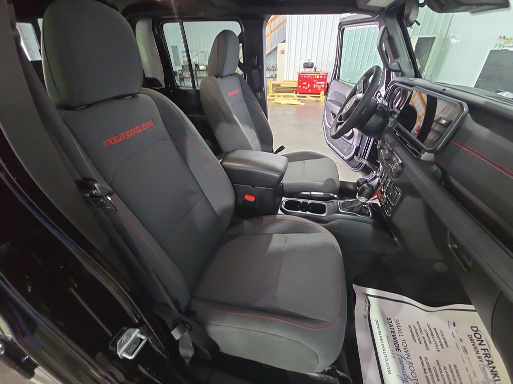 Used 2025 Jeep Gladiator Rubicon AWD/4WD image 31