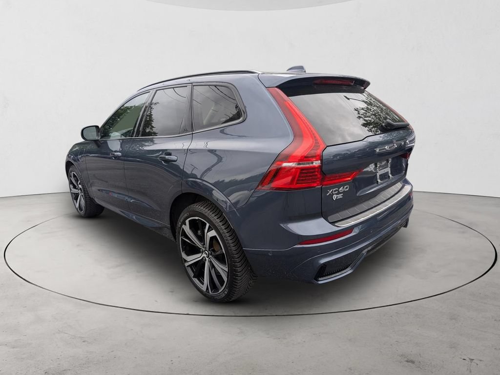 Certified 2024 Volvo XC60 T8 Ultimate w/ Protection Package Premier AWD/4WD image 7