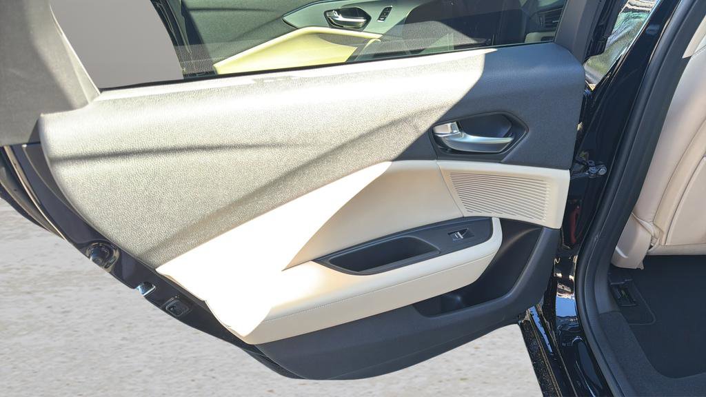 Used 2023 Acura TLX w/ Technology Package image 14