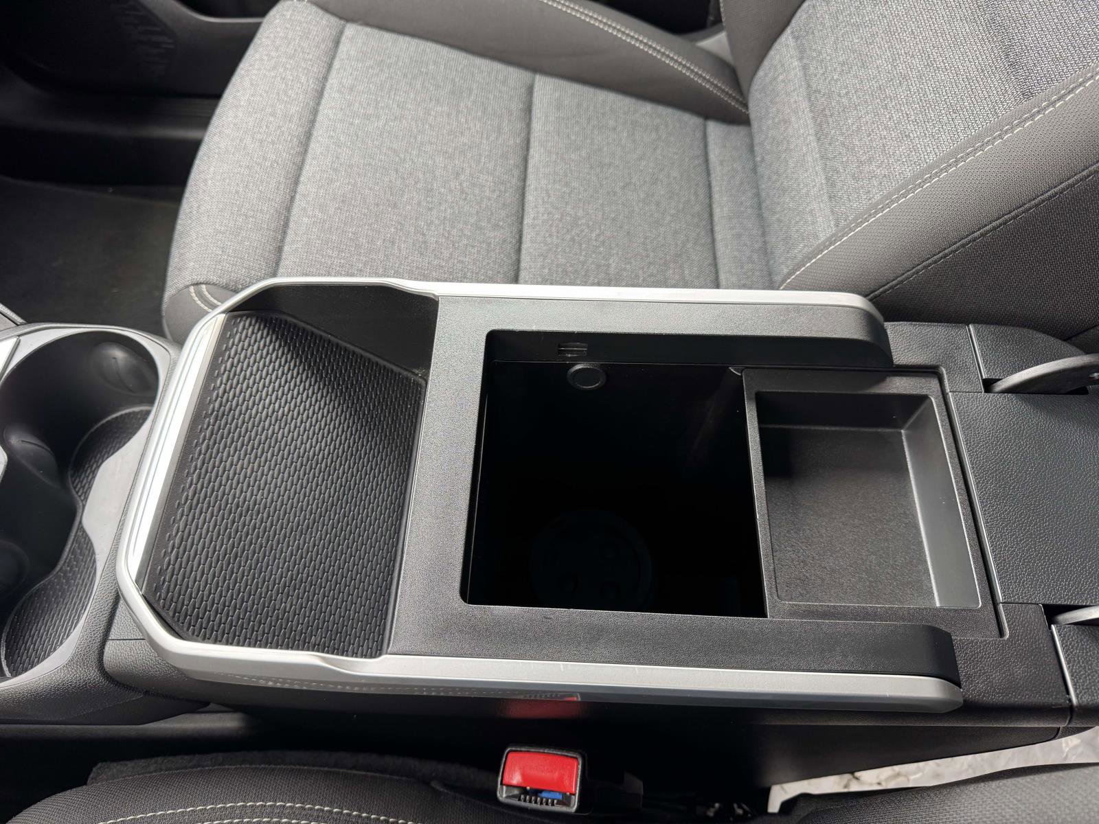 Used 2025 GMC Terrain Elevation image 39