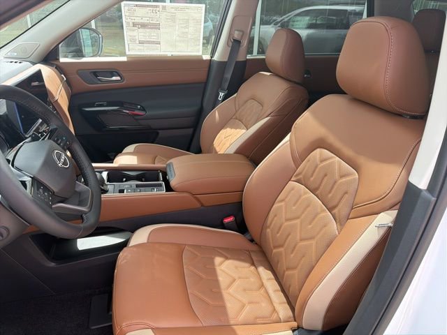 New 2026 Nissan Pathfinder Platinum image 9