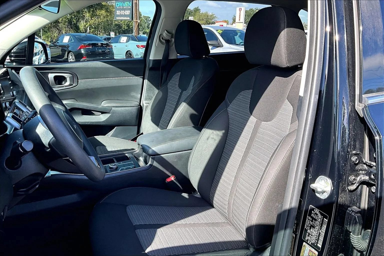 Used 2023 Kia Sorento LX FWD image 26