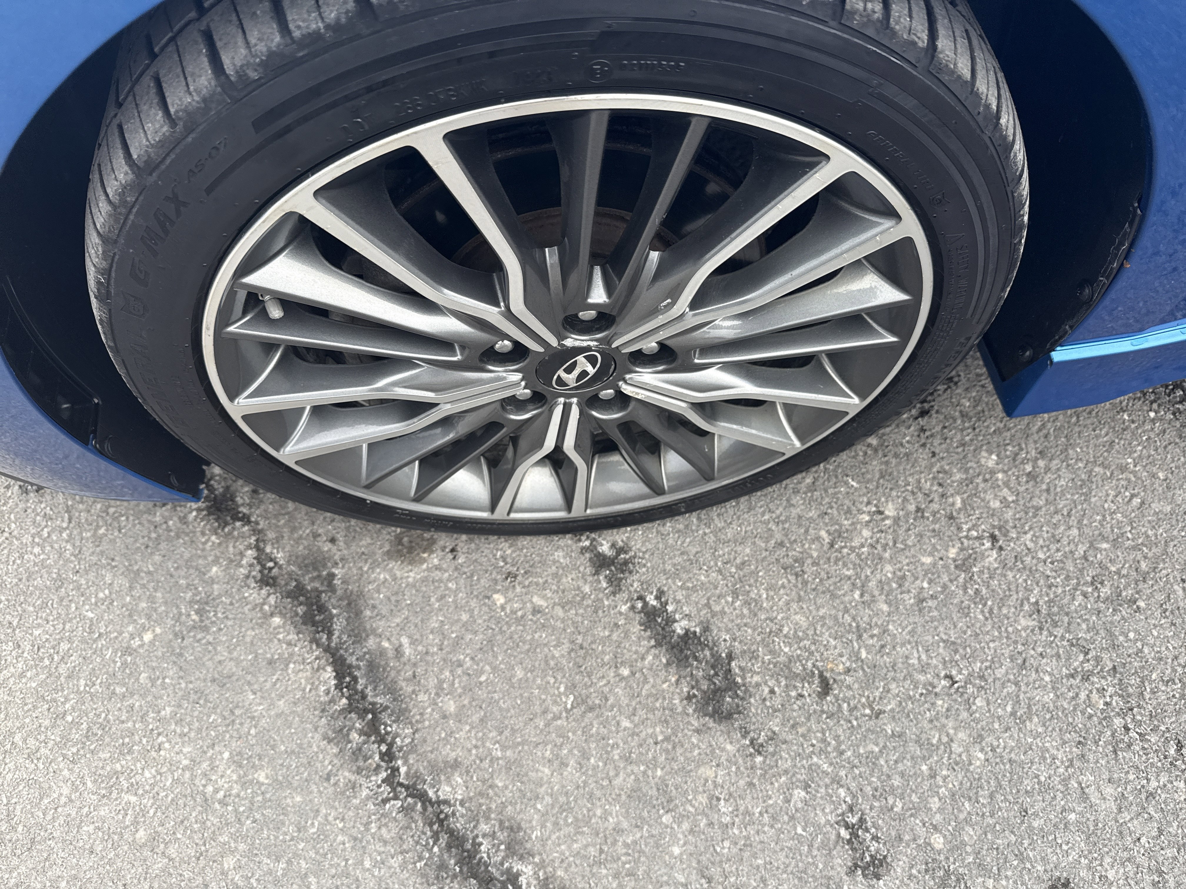 Used 2017 Hyundai Elantra Sport w/ Sport Premium Package 06 image 10